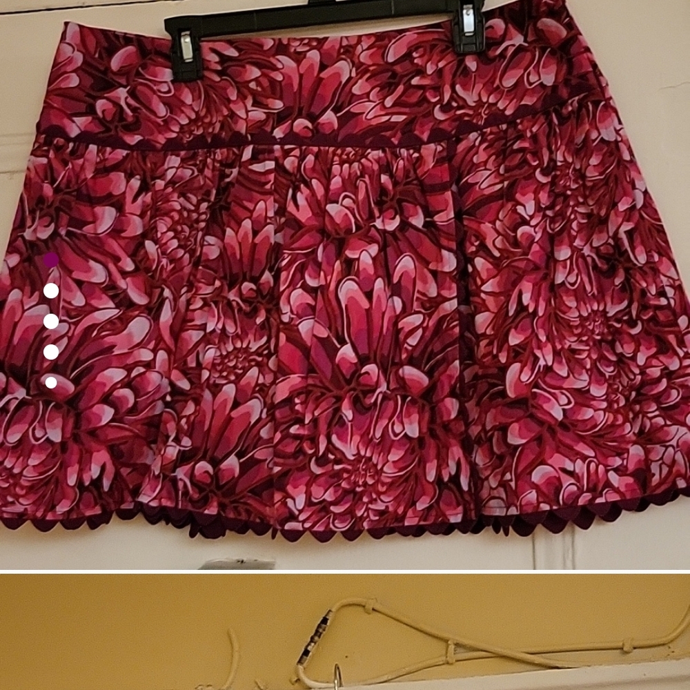 Kika Vargas Red Mini Skater Broadwaist Band  Scalloped Design Mini Skirt Size 16